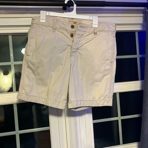 Hollister khaki shorts